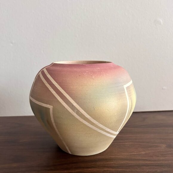 Vintage 80s Navajo Pottery Vase Signed Sanders Pastel Airbrushed Geometric Style - Picture 3 of 10